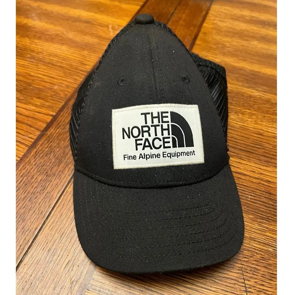 The North Face Black Mesh Trucker Snapback Hat Cap Medium M